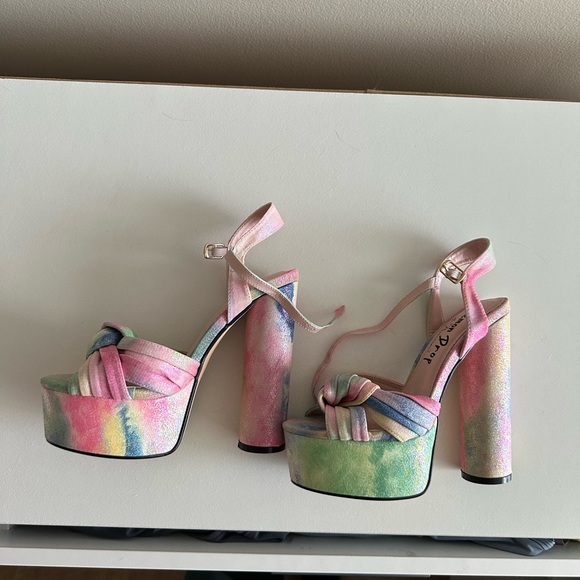 Rainbow Lemon Drop Heels - Privileged by J.C Dossier  - Size 6 - Picture 3 of 6